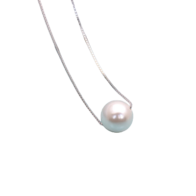 Short Pearl Clavicle Necklace — image 1